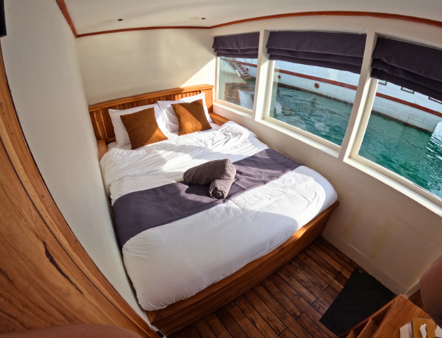 deluxe cabin